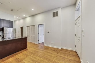 1645 W Huron St in Chicago, IL - Building Photo - Building Photo