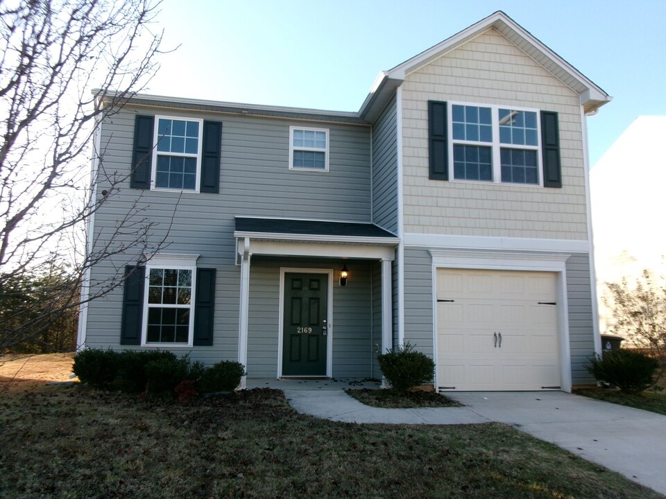 2169 Sage Meadows Dr in Winston-Salem, NC - Building Photo