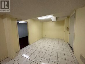 3 Mossbrook Crescent in Toronto, ON - Building Photo - Building Photo