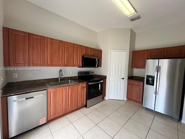 1982 SE 23rd Terrace in Homestead, FL - Building Photo - Building Photo