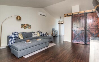 60983 Lodgepole Dr in Bend, OR - Building Photo - Building Photo