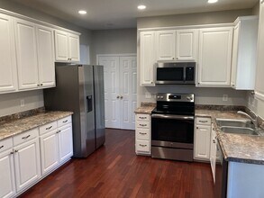 214 Catalan St in Greenville, SC - Building Photo - Building Photo