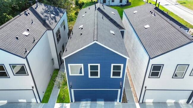 property at 855 S Victory Dr