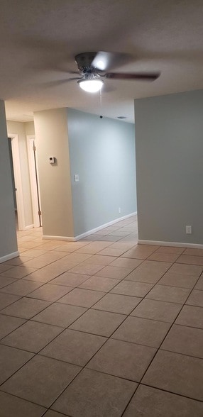 802 N Lake Dr in Fort Pierce, FL - Building Photo - Building Photo