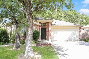 7325 Meadows Dr N in Forest Hill, TX - Building Photo