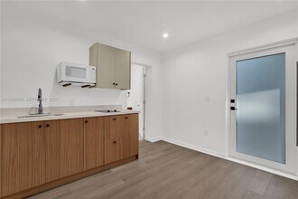 4701 SW 104th Ct-Unit -1 in Miami, FL - Building Photo - Building Photo