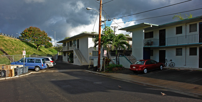 2704 Kolo Pl in Honolulu, HI - Foto de edificio - Building Photo