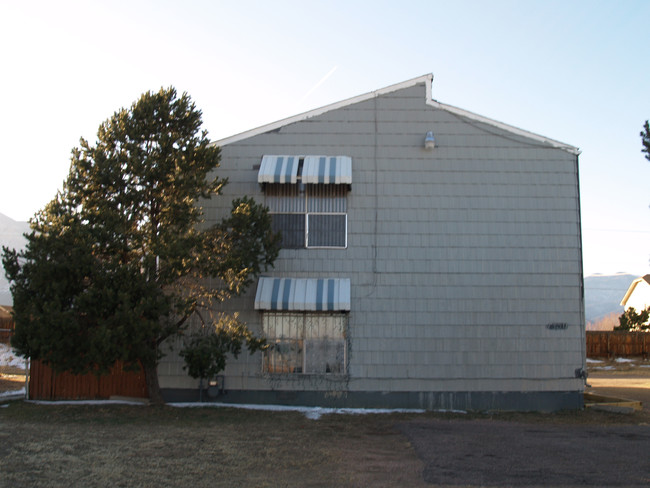 4330 Loomis Ave in Colorado Springs, CO - Foto de edificio - Building Photo