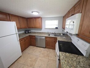 4425 Fairview Ave in Orlando, FL - Building Photo - Building Photo