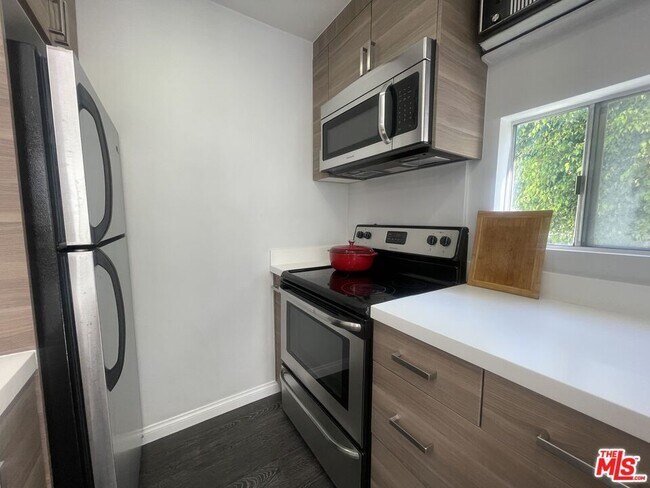 6151 Orange St in Los Angeles, CA - Building Photo - Building Photo
