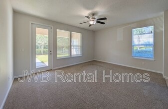 625 Oakleaf Plantation Pkwy in Orange Park, FL - Building Photo - Building Photo