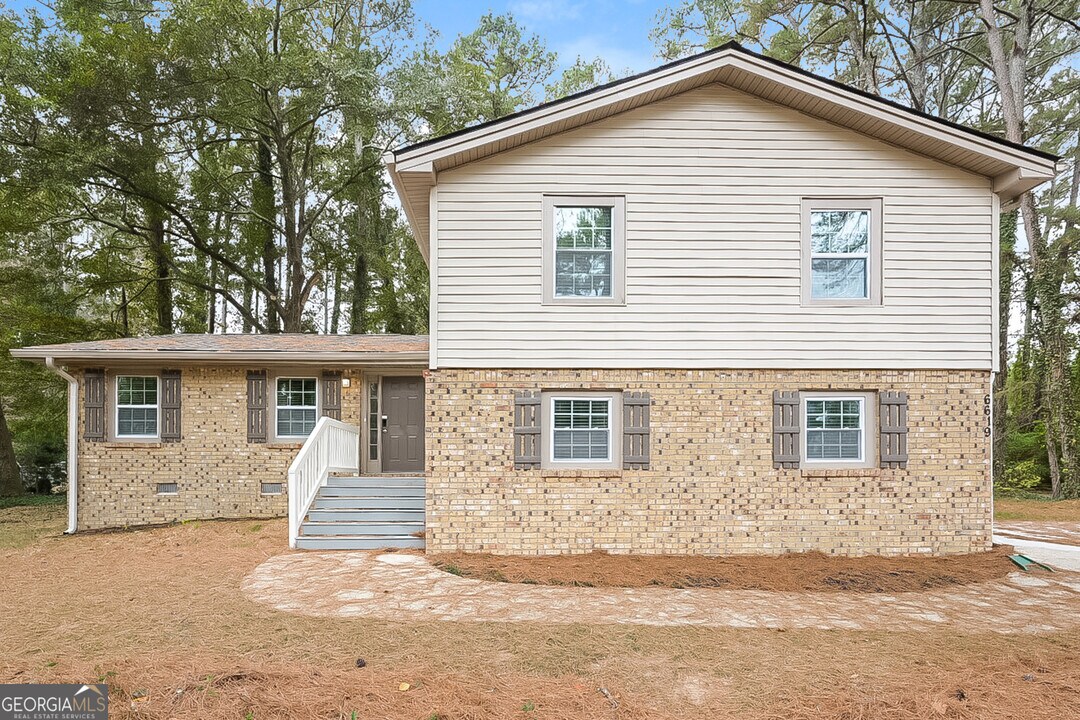 6619 Collier Way in Riverdale, GA - Building Photo