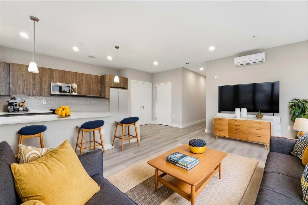 3516 John F. Kennedy Blvd in Jersey City, NJ - Building Photo