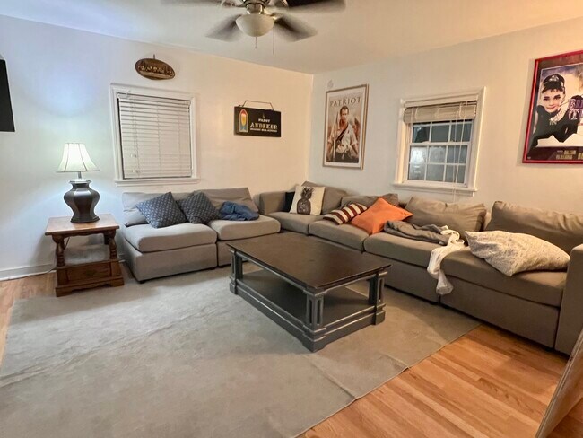 185 Fishburne St in Charleston, SC - Building Photo - Building Photo