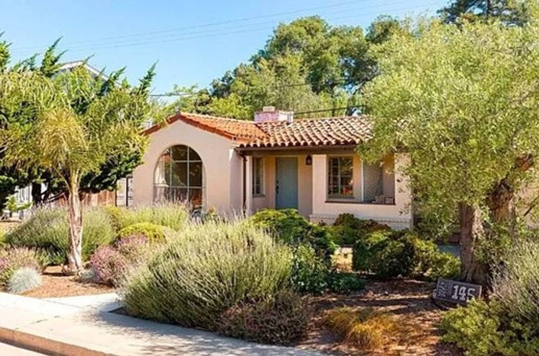 143-145 Hainline Rd in Aptos, CA - Building Photo