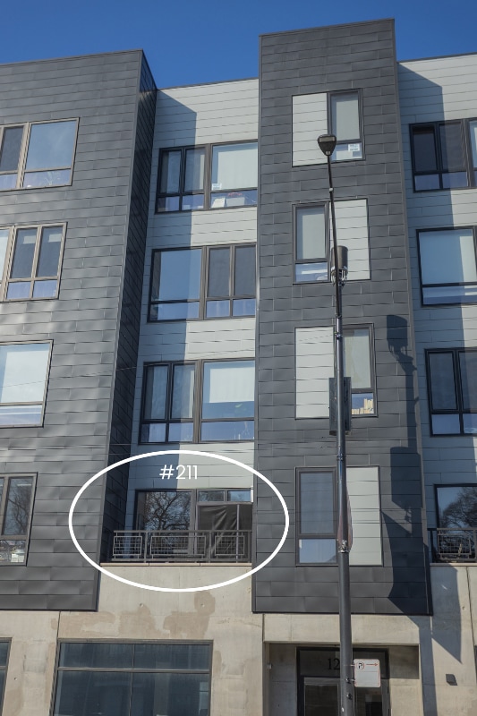 4806 N Magnolia Ave, Unit 211 in Chicago, IL - Building Photo - Building Photo