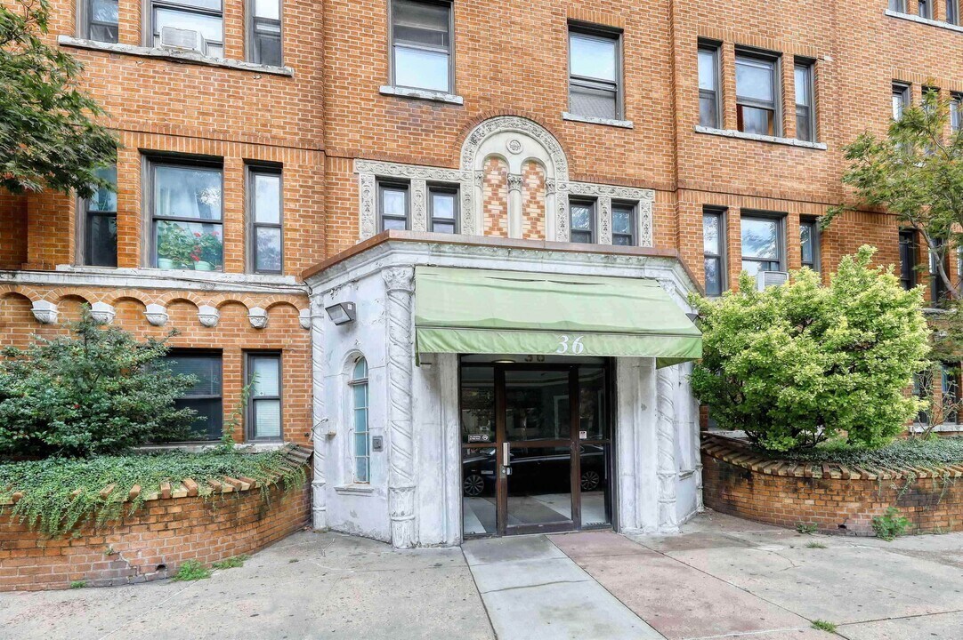 36 Duncan Ave in Jersey City, NJ - Building Photo