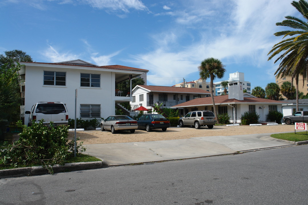 609 Golden Gate Pt in Sarasota, FL - Building Photo