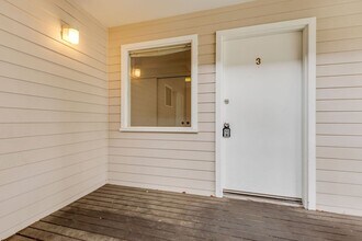251 Lighthouse Ave in Pacific Grove, CA - Building Photo - Building Photo