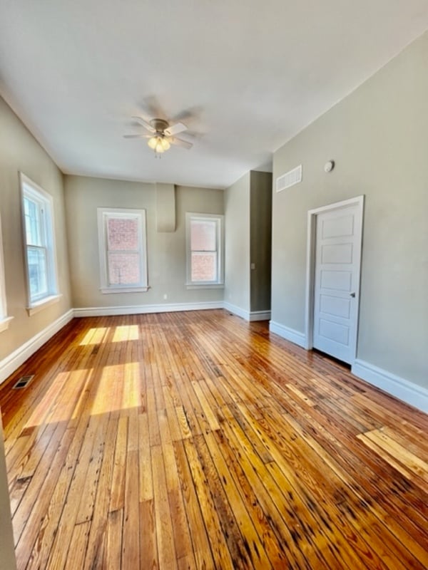 property at 2807 Miami St
