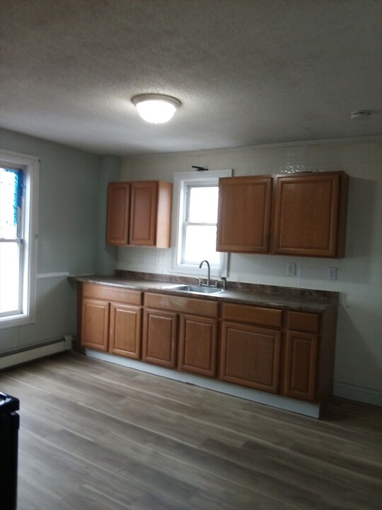 17 Alley St-Unit -2 in Lynn, MA - Building Photo