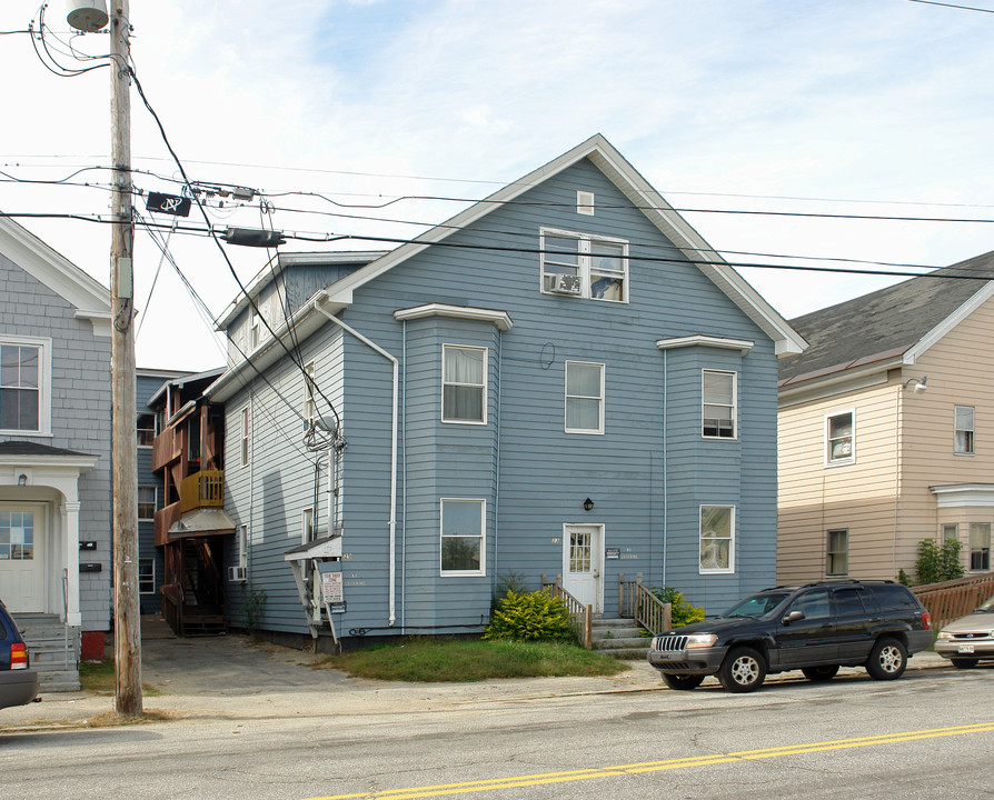 25 Spring St in Auburn, ME - Building Photo