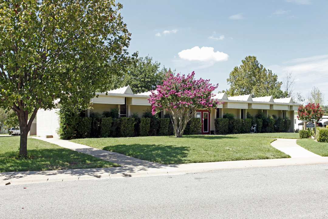 Canadian Shores Mobile Home Community in Norman, OK - Building Photo