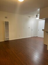 San Vicente -1013 in West Hollywood, CA - Foto de edificio - Interior Photo