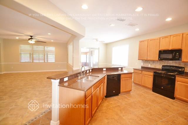 4856 Stone Acres Cir in St. Cloud, FL - Foto de edificio - Building Photo