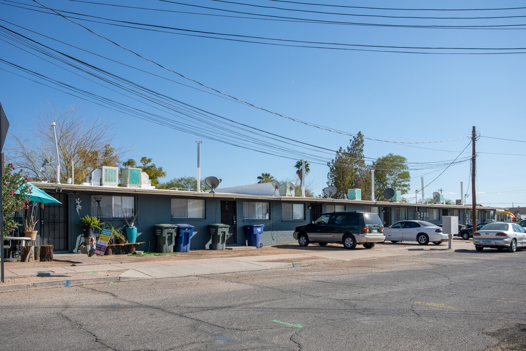 6-plex on 8th Ave in Tucson, AZ - Foto de edificio