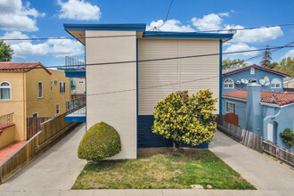 141 San Juan Ave in San Bruno, CA - Building Photo - Building Photo