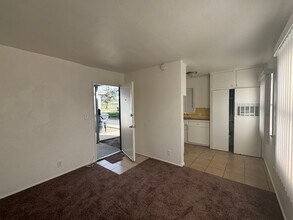 665-671 W 17th St in San Bernardino, CA - Building Photo - Building Photo
