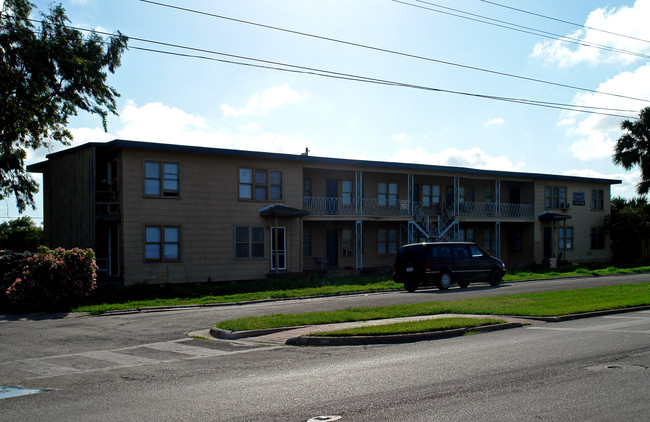 4513 S Staples St in Corpus Christi, TX - Building Photo - Building Photo