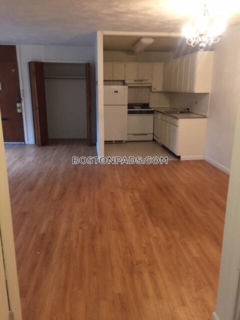 8 Gerald Rd in Boston, MA - Building Photo