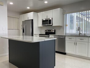 1327 Garfield St in Hollywood, FL - Building Photo - Building Photo