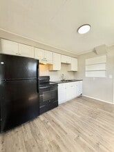 4044 44th Ave N in St. Petersburg, FL - Building Photo - Building Photo