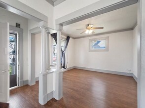 1319 W Cleveland Ave, Unit 1319 W Clvlnd downstairs in Spokane, WA - Building Photo - Building Photo