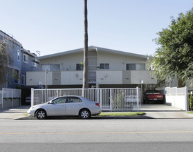 Moorpark Apartments in Studio City, CA - Building Photo - Building Photo