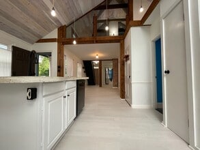 2185 Columbus Rd in Cleveland, OH - Building Photo - Building Photo