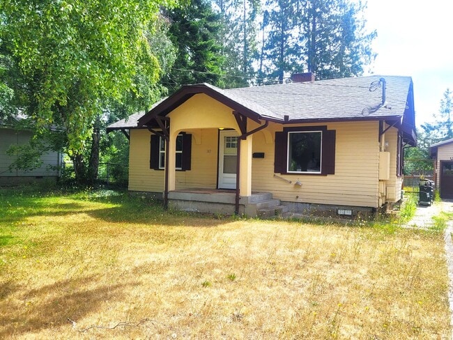 property at 3419 Redwood Ave