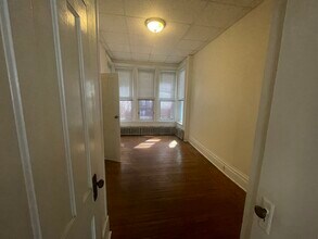 107 Caroline St in Saratoga Springs, NY - Building Photo - Building Photo