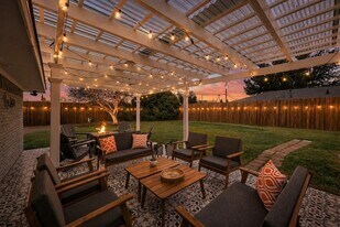 10040 Spokane Cir in Dallas, TX - Building Photo