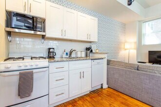 2061 Kater St in Philadelphia, PA - Building Photo - Building Photo