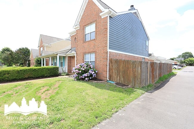 8335 Mangrove Dr in Memphis, TN - Building Photo - Building Photo