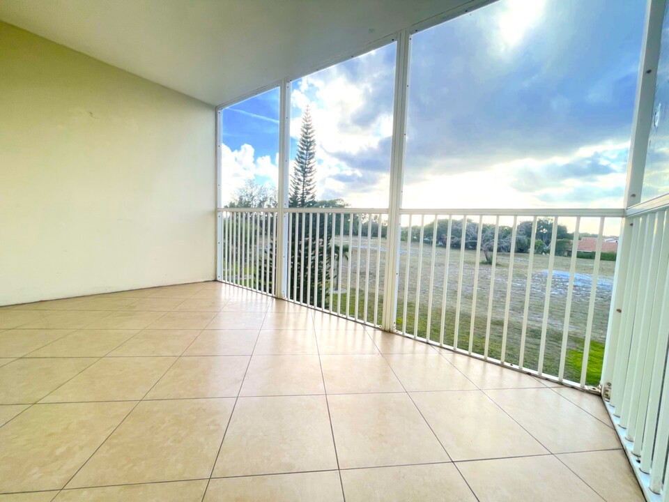 6161 NW 2nd Ave, Unit 322 in Boca Raton, FL - Building Photo