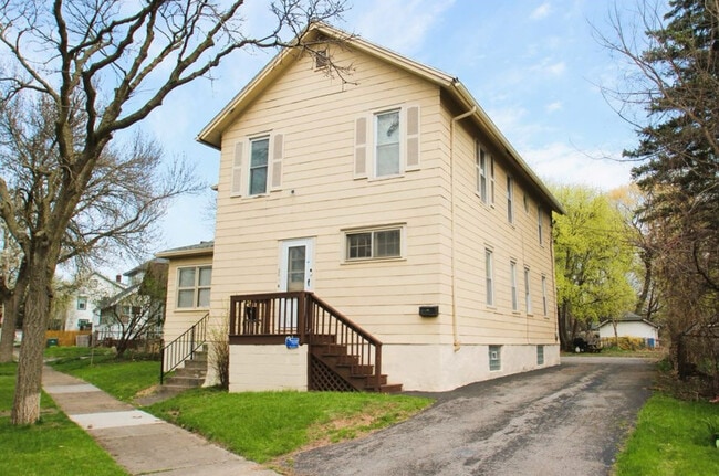 26 Mineola St, Unit 26 Mineola St.