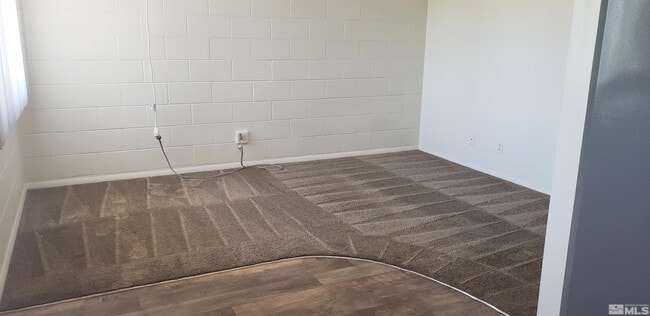 565 Roberts St in Reno, NV - Building Photo - Building Photo