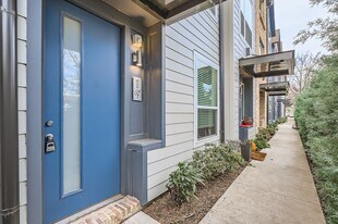 301 E Lamar St, Unit Private Bedroom in McKinney, TX - Building Photo