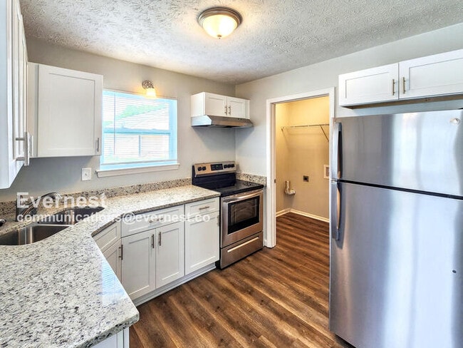 303 Dove Point in Social Circle, GA - Building Photo - Building Photo