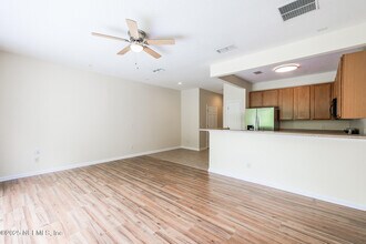 5719 Parkstone Crossing Dr in Jacksonville, FL - Building Photo - Building Photo